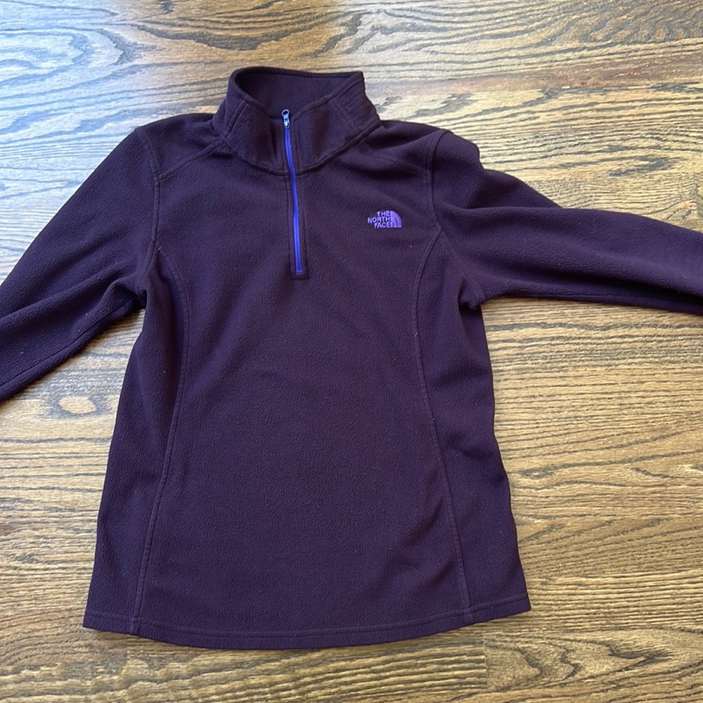 The Northface lightweight fleece pullover